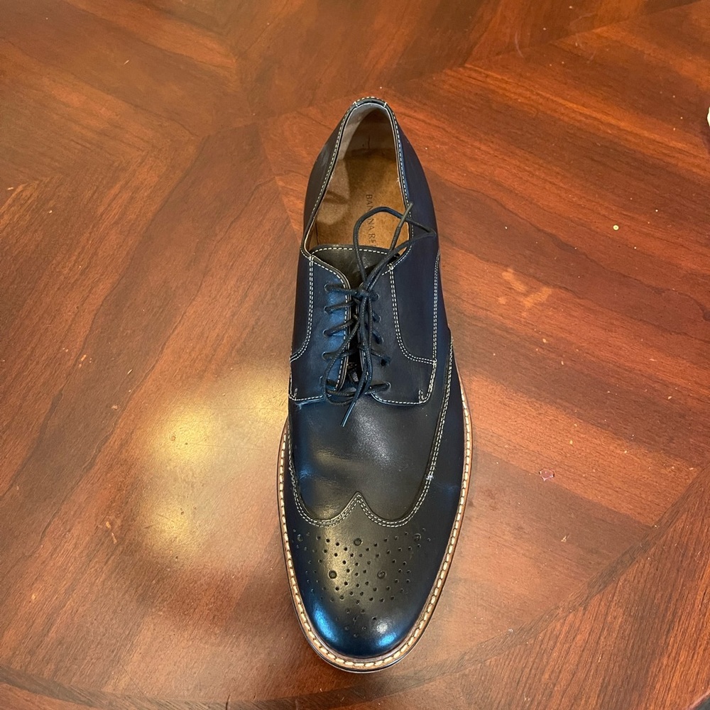 Mens wingtip Oxford never worn no box ..
